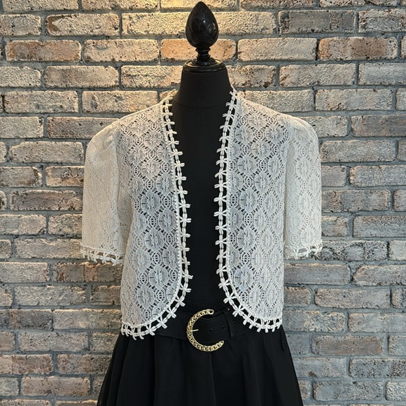 Vintage Tops - Lace Floral Sheer Bolero Shrug